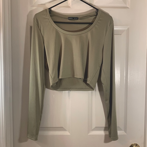 SHEIN Crop Top - Picture 3 of 8